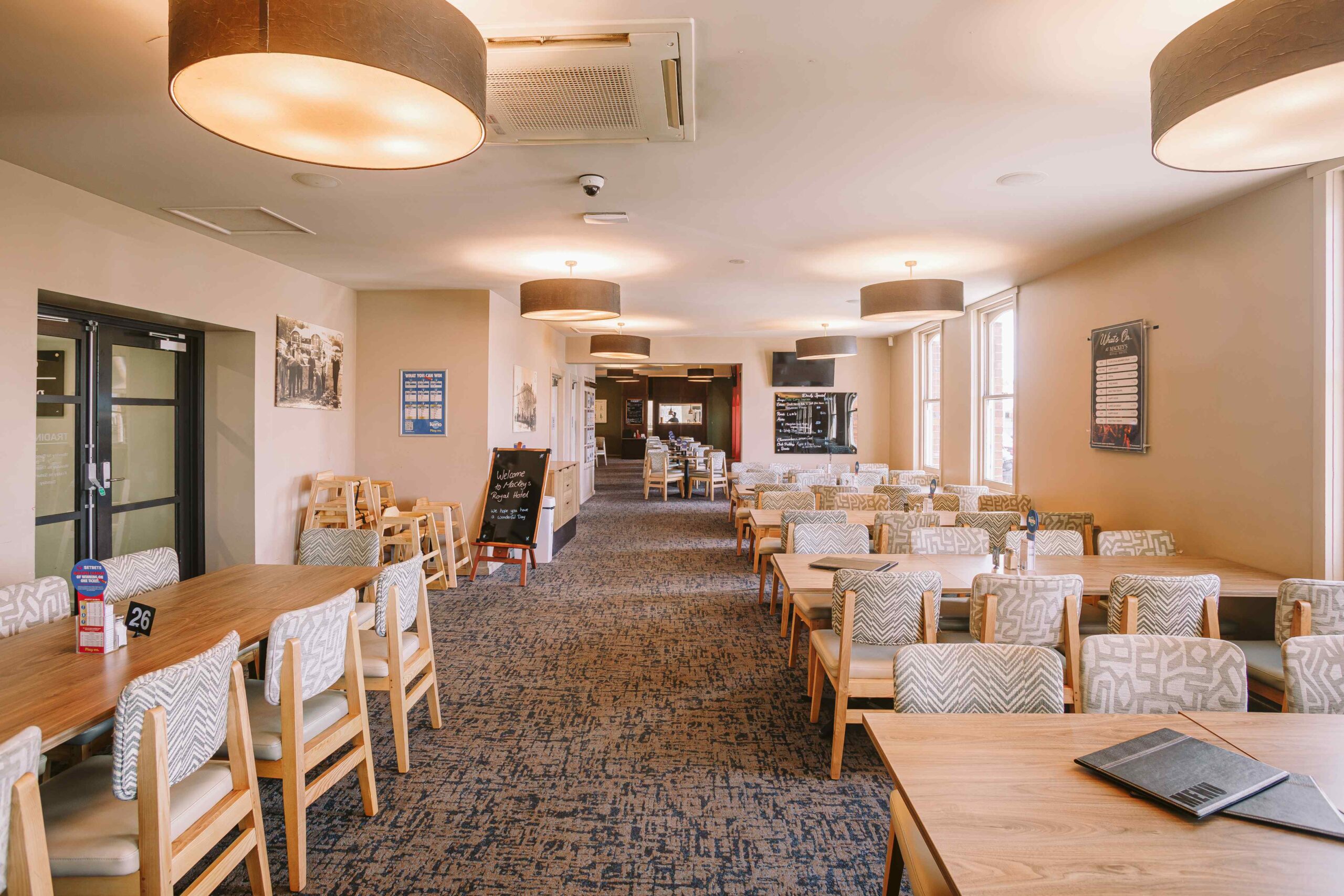 mackeys-royal-hotel-dining-areas-oct24-01